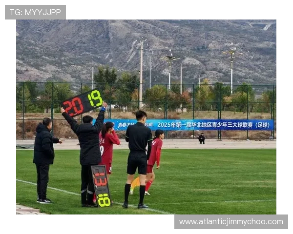 人人看球：足球比赛前瞻与赛况预测，助你提前了解比赛走向与热点话题